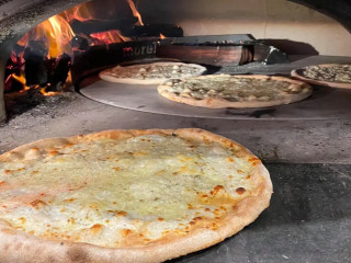 Fratellis Wood Fired Pizzeria Avalon