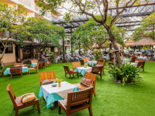 Laimai Courtyard Restaurant Bar
