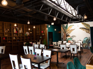 14 Parish Restaurant Rhum Bar