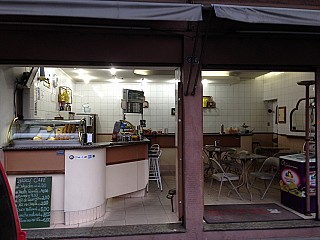 Pellicci Café