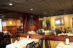 La Tavola Cucina Restaurant Bar
