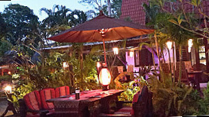 John's Garden Restaurant And Bar