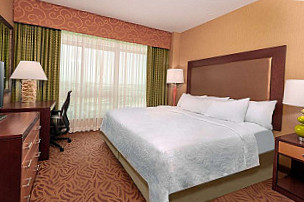 Embassy Suites By Hilton Omaha La Vista Conference Center