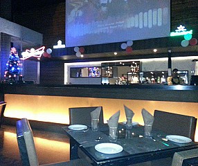 RiverDine Restaurant & Bar