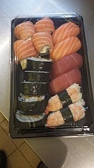 Revolution sushi