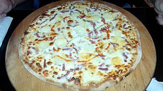 Arhi Pizza