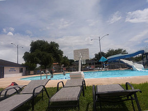 Fountain Park Swimming Pool