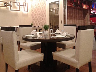 Flavia Restaurant & Lounge