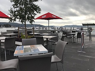 The Boathouse Waterfront Restaurant