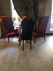 Viuna Cafe & Lounge