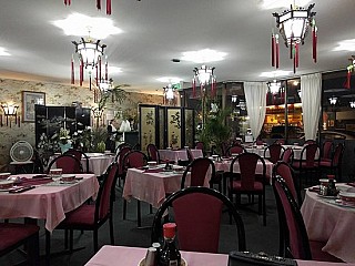 Chinese Holiday Restaurant