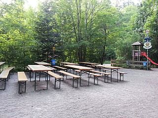 Waldmeister Biergarten-café