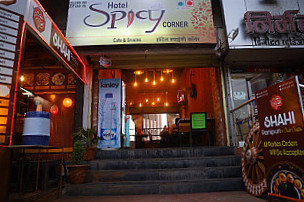 Cafe Spicy Corner Cad M Cad B