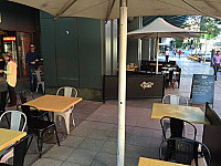 Courtyard Palms Cafe
