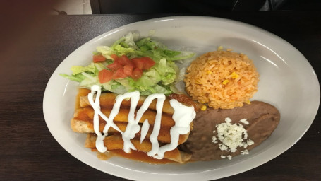 Flautas De Pollo Ó Carne Deshebrada