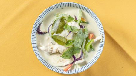 47. Gaeng Keo Wahn (Green Curry)