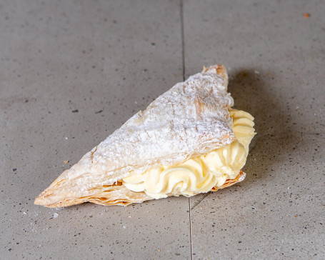 Apple Turnover With Fresh Cream