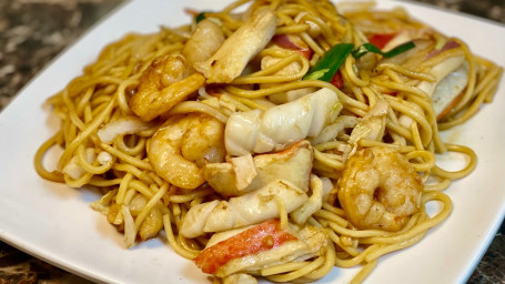 7. Seafood Chow Mein