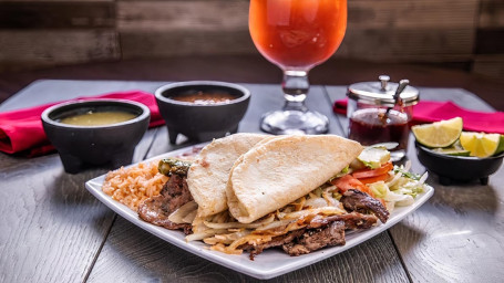 Carne Asada Con Quesadillas