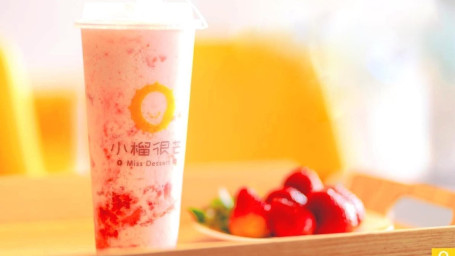 Strawberry Yogurt Shake With Crystal Boba