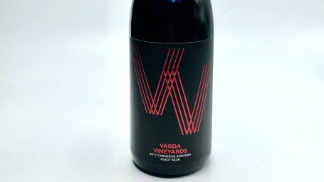 Varda Pinot Noir: