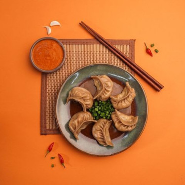 Whole Wheat Chicken Momos With Chilli Dip