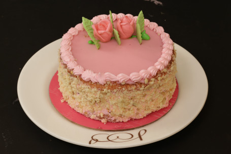 Butter Cream Strawberry Cake