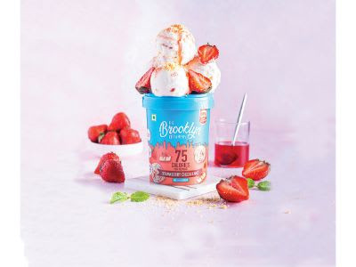 Strawberry Cheesecake Ice Cream 450Ml