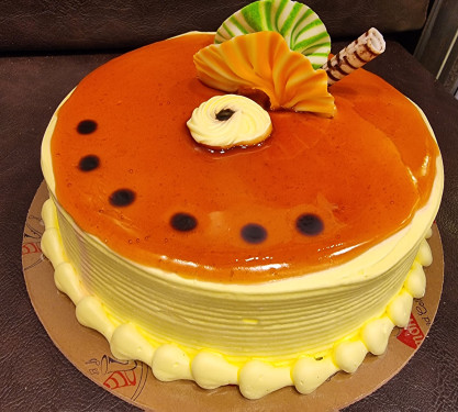 Premium Butterscotch Cake (500 Gms)