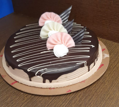 Chocolate Premium Cake (500 Gms)
