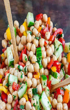 Boiled Chickpea Salad With Veggies