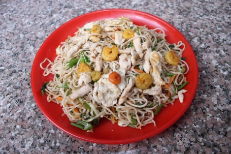 Egg Prawn Chowmein Hakka