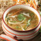 Vegetarische Thukpa-soep