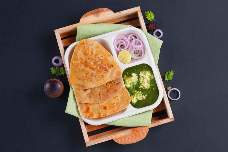 Palak Chicken And Paratha Lunchbox