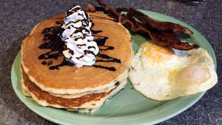 Chocolate Chip Pancakes Combo Oo