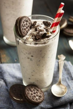 Kesar Pista Oreo Shake