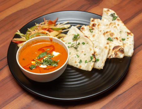2Pc Cheese Naan With Gravy
