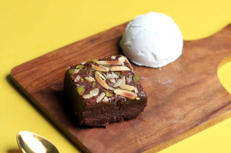 Belgian Chocolate Brownie With Ice Cream