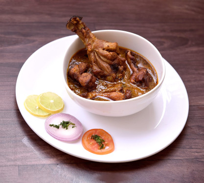 Broiler Chicken Curry (4 Pcs)