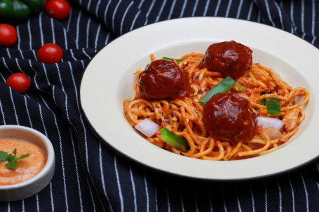 Spaghetti Met Vleesballetjes Rooskleurig Rood