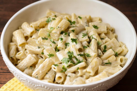 Penne Alfredo Pasta (White Sauce)