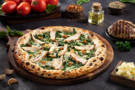 Naples Grilled Chicken Spinach Pizza