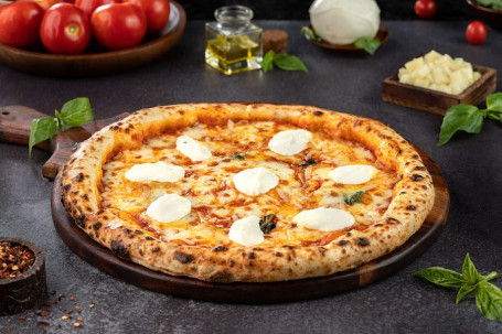 Naples Quattro Fromaggi Pizza