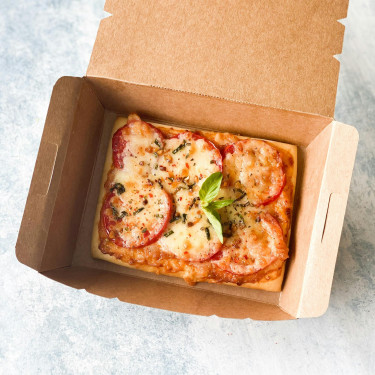 Pesto Caprese Mini Pizza