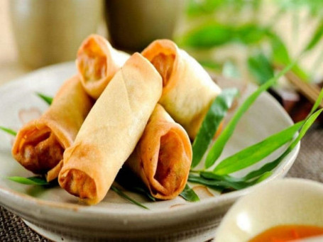 Chicken Spring Roll (6Pc)