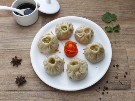 Vegetable Momo (6 Pcs)