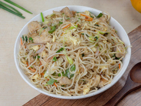 Chicken Noodles Hakka (3 Pcs)