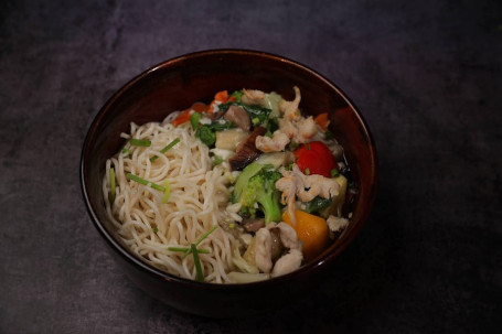 Veg Cantonense Noodles