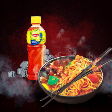 Hakka Noodles With Chilli Chicken With Lipton Ice Tea