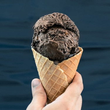 Înghețată Crocantă De Ciocolată Neagră